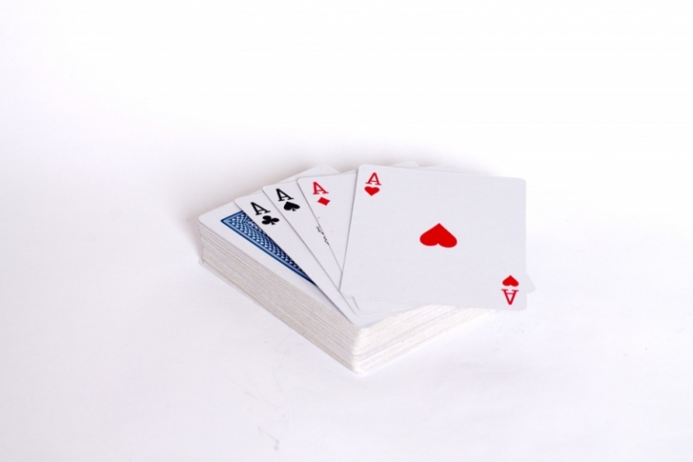 9 Card Playing Hacks to Win a Rummy Game